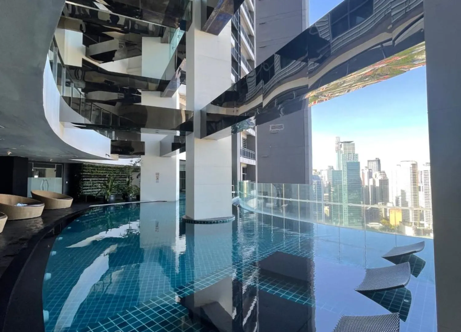 Condo In Makati With Fast Wifi, Free Pool, Netflix And Own Balcony Manila