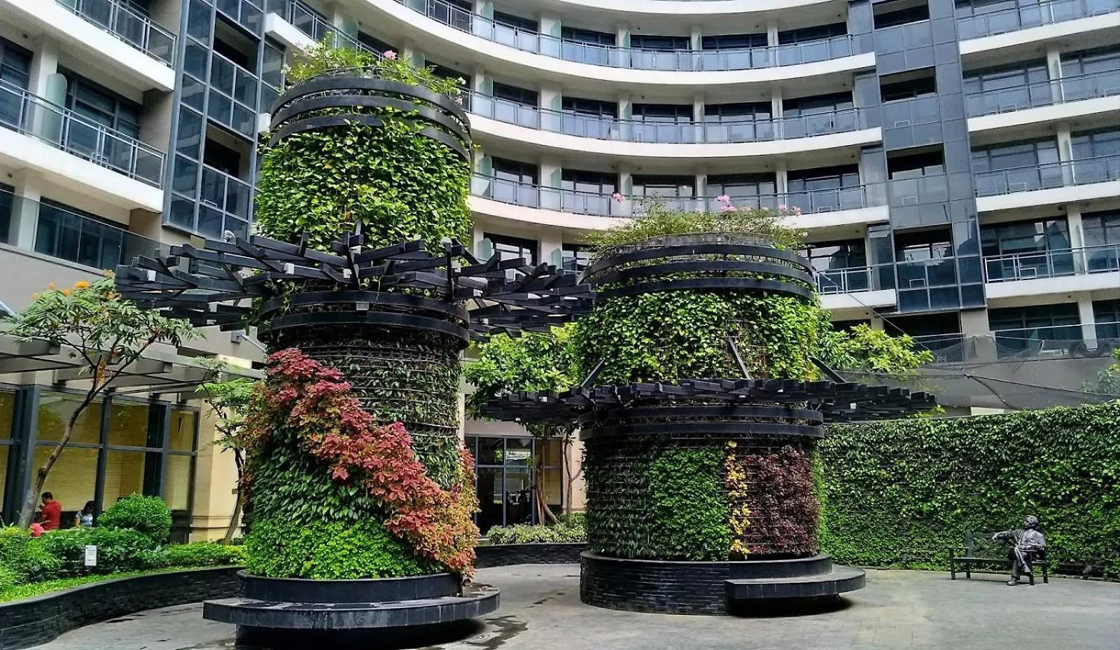 Apartment Condo In Makati With Fast Wifi, Free Pool, Netflix And Own Balcony Manila Philippines
