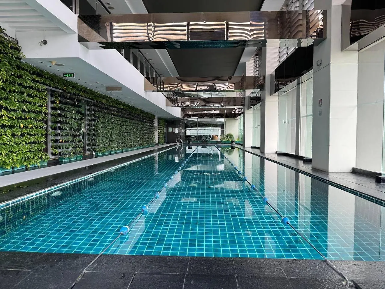 Condo In Makati With Fast Wifi, Free Pool, Netflix And Own Balcony Manila