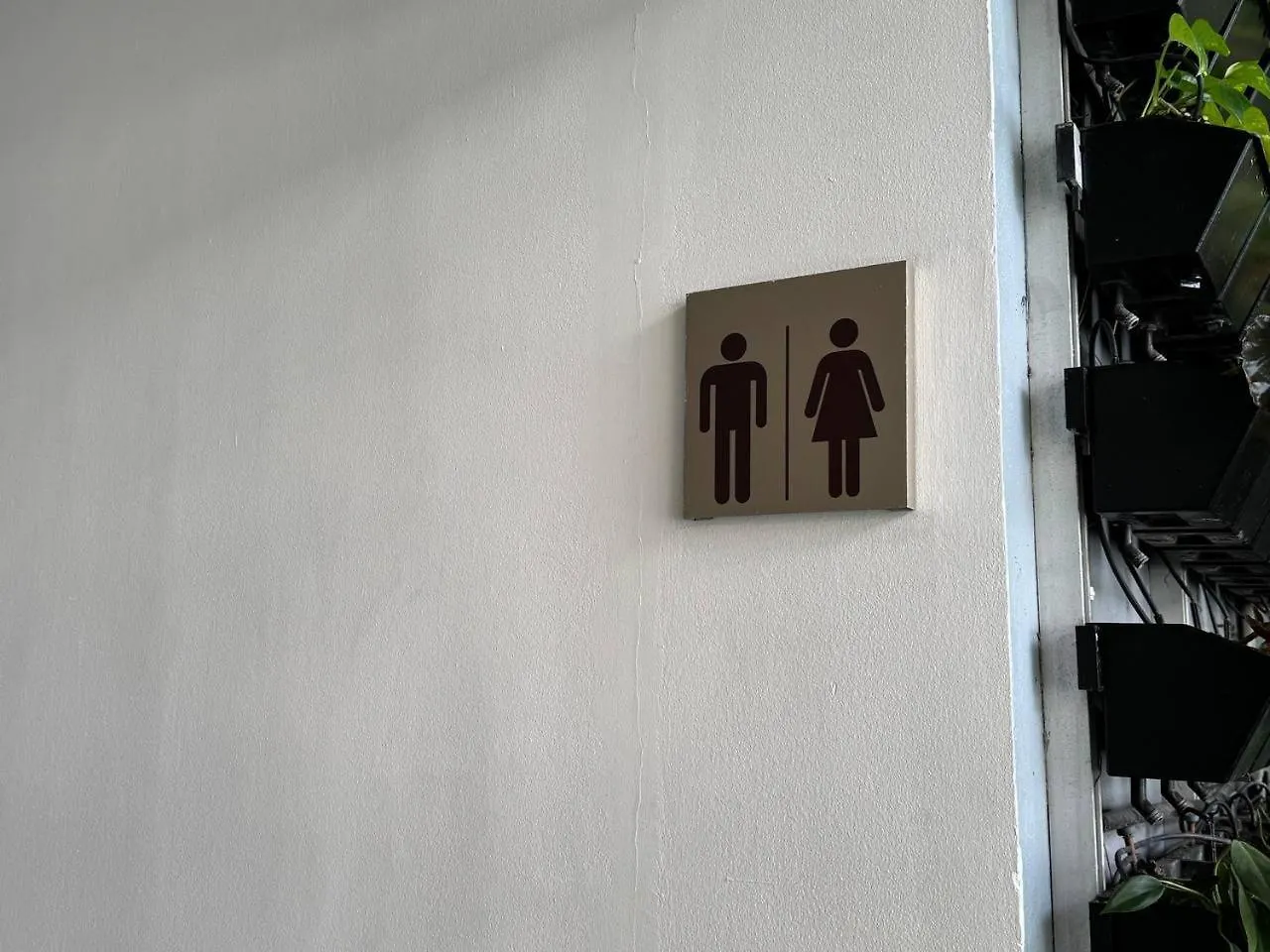Condo In Makati With Fast Wifi, Free Pool, Netflix And Own Balcony Manila Philippines